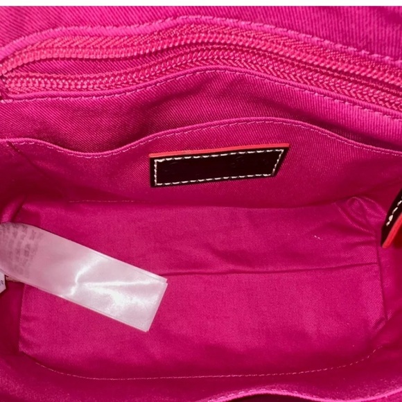 Authentic Disney Parks Dooney & Bourke Mickey Minnie Sweethearts Crossbody - NWT - Picture 7 of 7